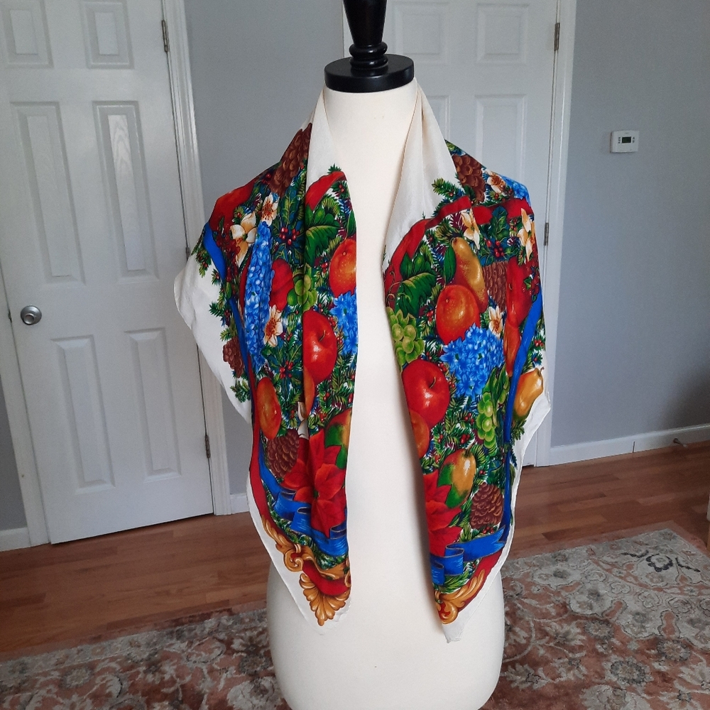 Liz Claiborne fruits pine cones flowers silk scarf - Picture 6 of 6